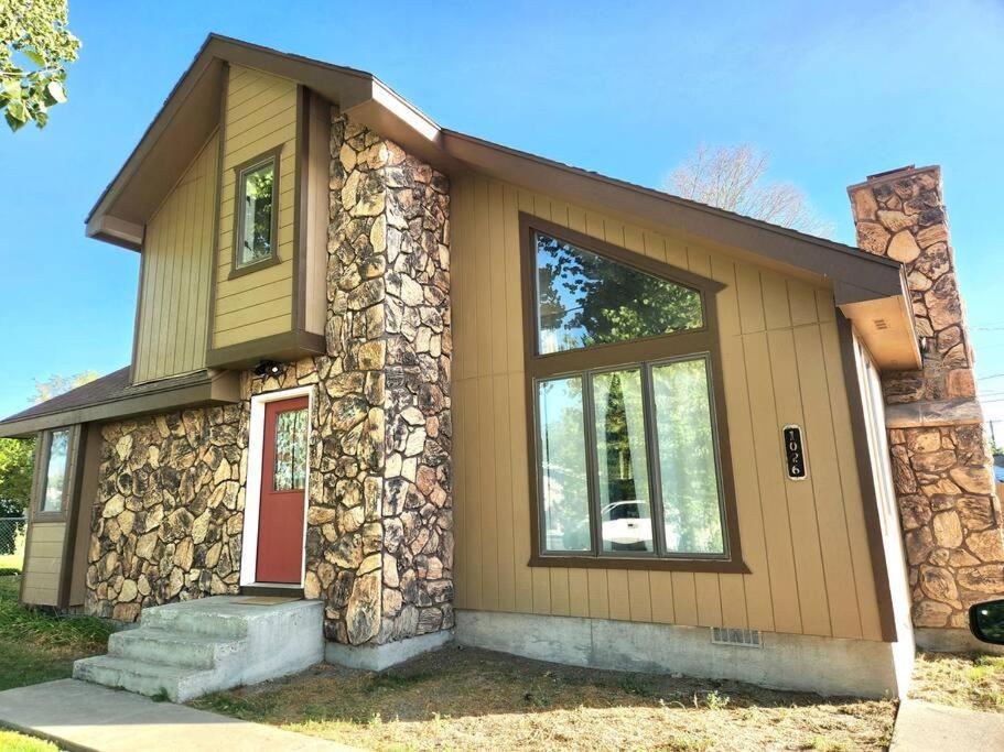 Cozy Cabin In The City Plus Gym Winnemucca Eksteriør billede